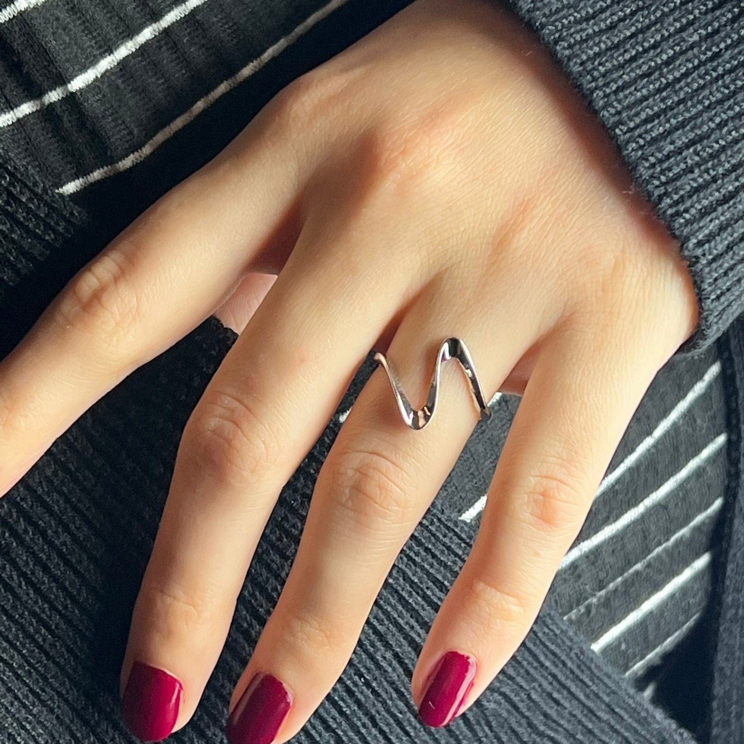 Thin Wave Ring For Ring